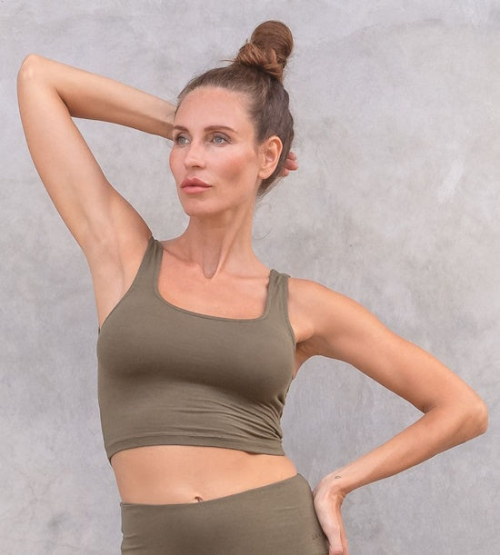 Yoga Croptop von Jaya Tencel-Biobaumwolle Olive