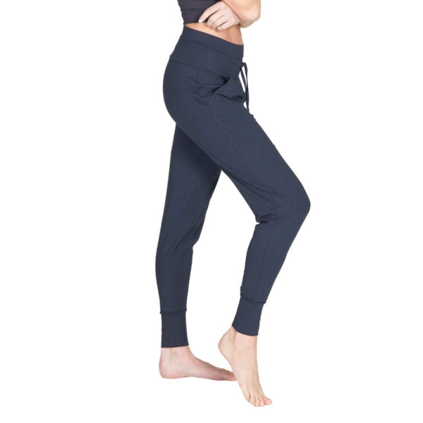 Yoga Hose von Kismet aus Bio-Baumwolle und Lening Modal Anthrazit 