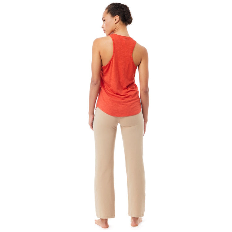 Nachhaltige Yoga-Kleiung: Rot-Oranges Top mit Racerback aus Bio-Baumwolle &amp; Modal 